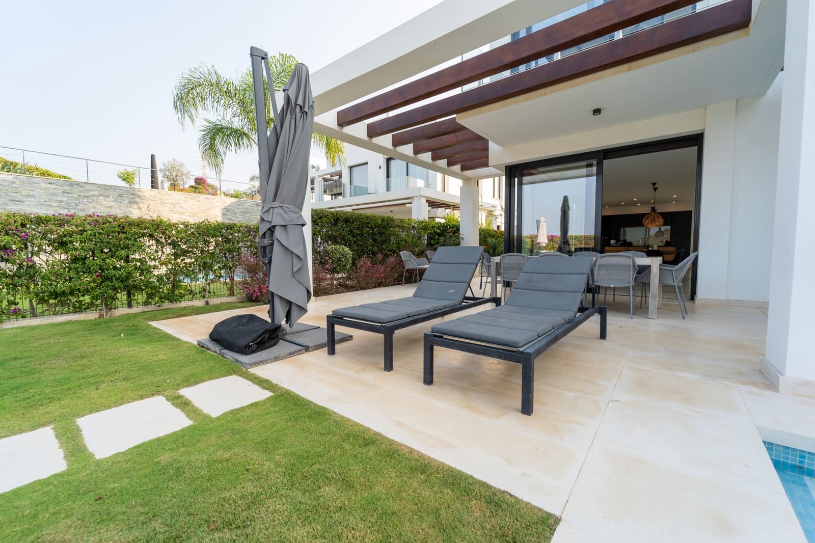 5 sovrum Semi-fristående Villa till salu i Marbella med pool garage - 1 495 000 € (Ref: 9282080)