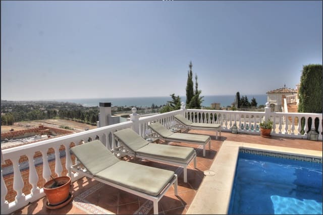 4 bedroom Villa for sale in La Cala de Mijas, Mijas with pool garage - € 995,000 (Ref: 9297406)
