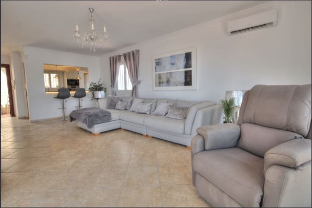 4 bedroom Villa for sale in La Cala de Mijas, Mijas with pool garage - € 995,000 (Ref: 9297406)