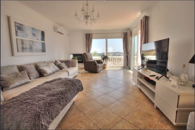 4 quarto Moradia para venda em La Cala de Mijas, Mijas com piscina garagem - 945 000 € (Ref: 9297406)
