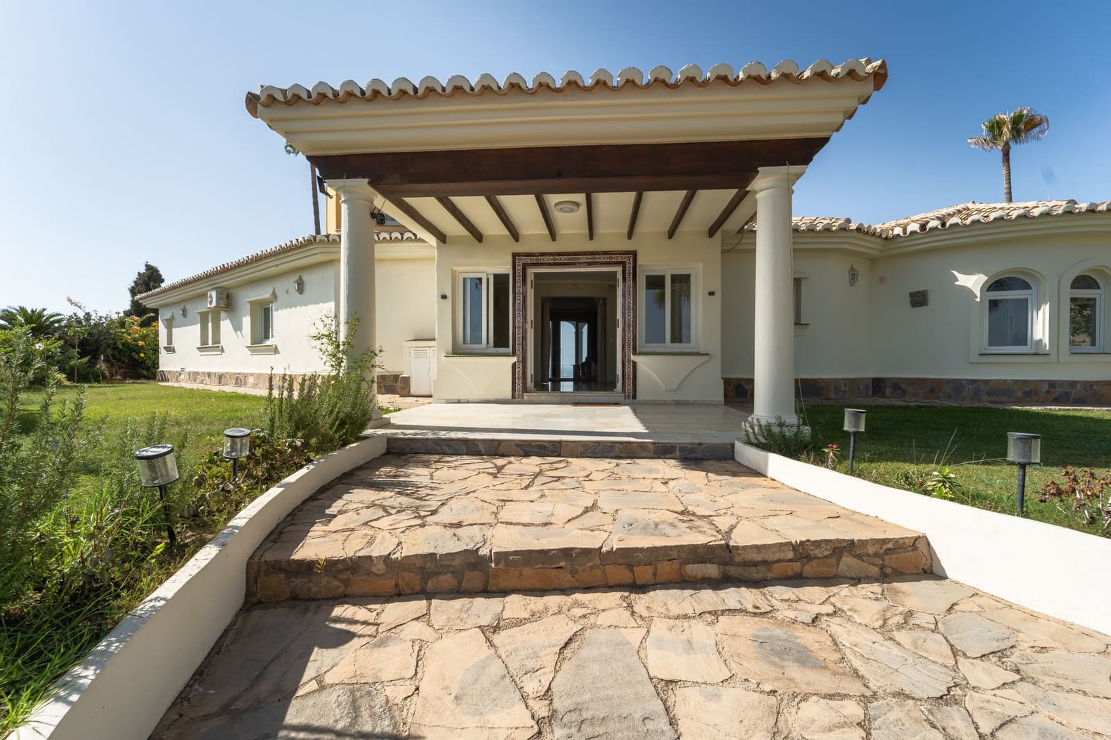 5 Zimmer Villa zu verkaufen in El Chaparral mit Pool Garage - 2.450.000 € (Ref: 9312707)