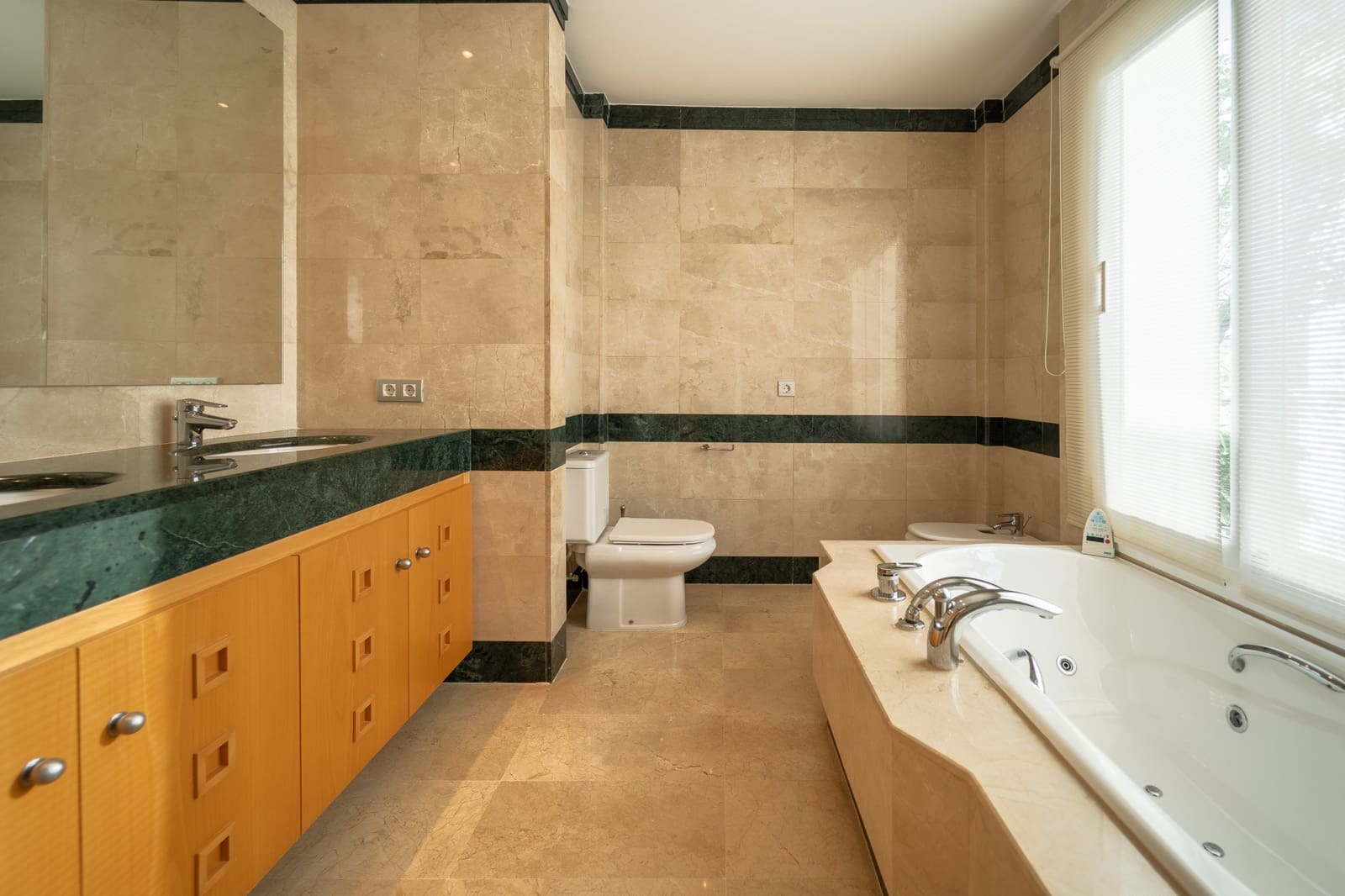 3 sovrum Lägenhet till salu i Mijas Costa med pool garage - 473 000 € (Ref: 9317754)