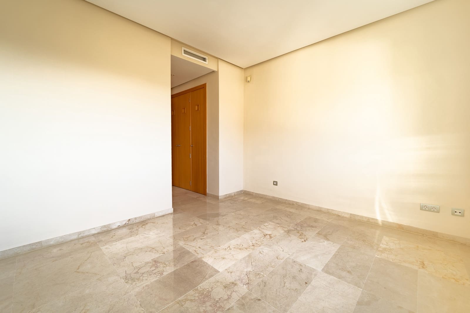 3 quarto Apartamento para venda em Mijas Costa com piscina garagem - 473 000 € (Ref: 9317754)