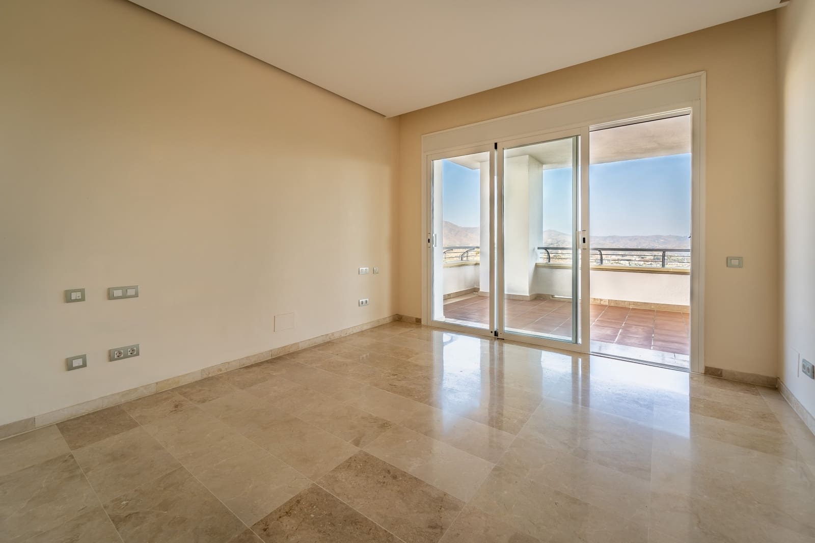 3 quarto Apartamento para venda em Mijas Costa com piscina garagem - 473 000 € (Ref: 9317754)