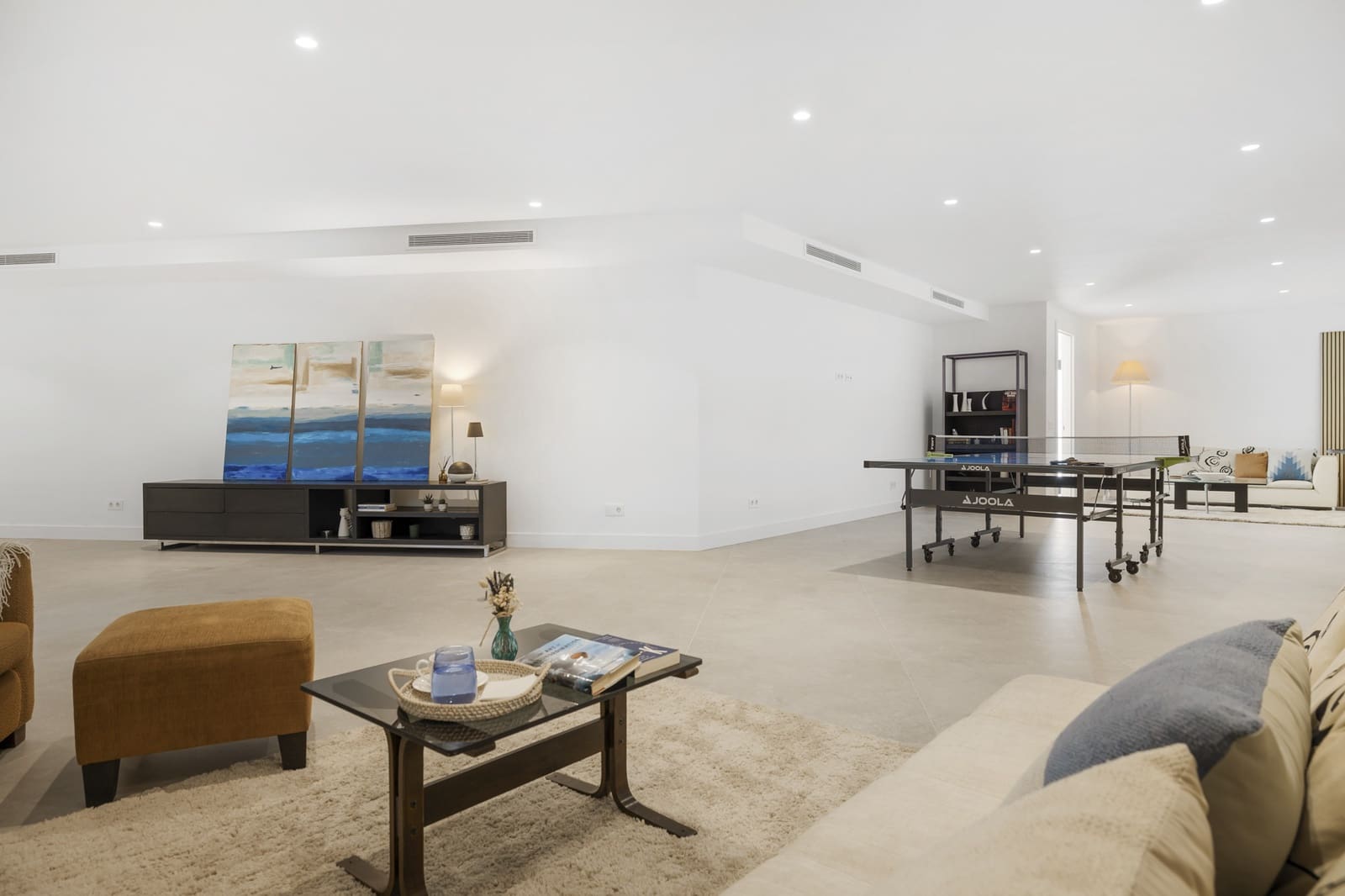 5 bedroom Villa for sale in Marbella with pool garage - € 3,450,000 (Ref: 9321745)