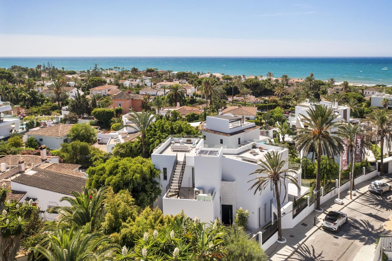 5 bedroom Villa for sale in Marbella with pool garage - € 3,450,000 (Ref: 9321745)