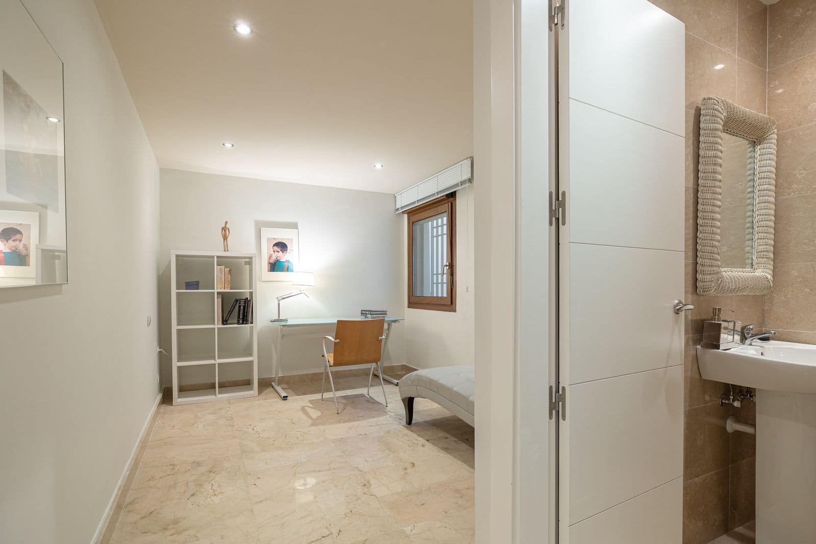 5 bedroom Villa for sale in Benahavis with pool garage - € 2,450,000 (Ref: 9341064)