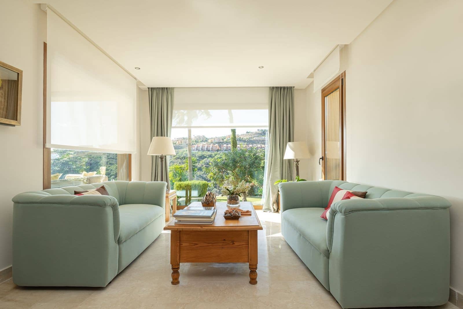 5 bedroom Villa for sale in Benahavis with pool garage - € 2,450,000 (Ref: 9341064)