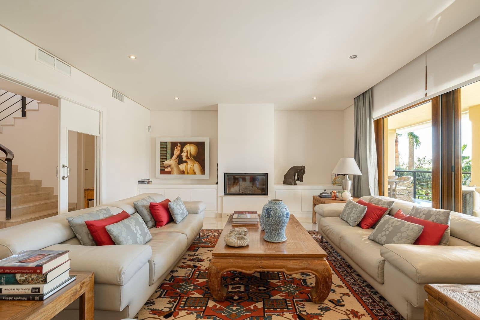 5 bedroom Villa for sale in Benahavis with pool garage - € 2,450,000 (Ref: 9341064)