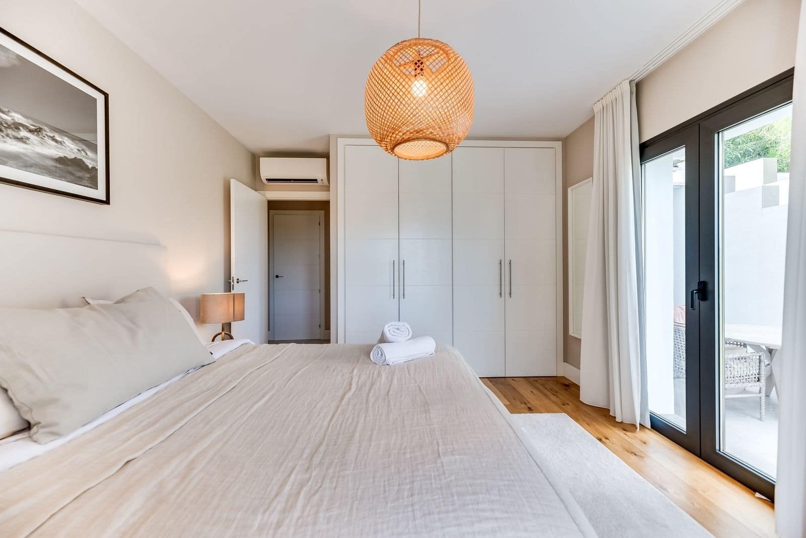 4 soverom Villa til salgs i El Paraiso med svømmebasseng garasje - € 2 890 000 (Ref: 9341065)