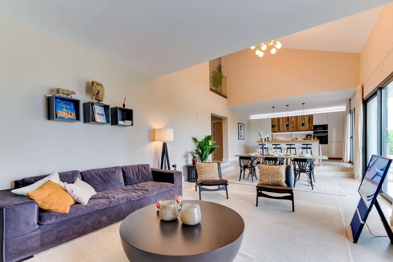 4 soverom Villa til salgs i El Paraiso med svømmebasseng garasje - € 2 890 000 (Ref: 9341065)