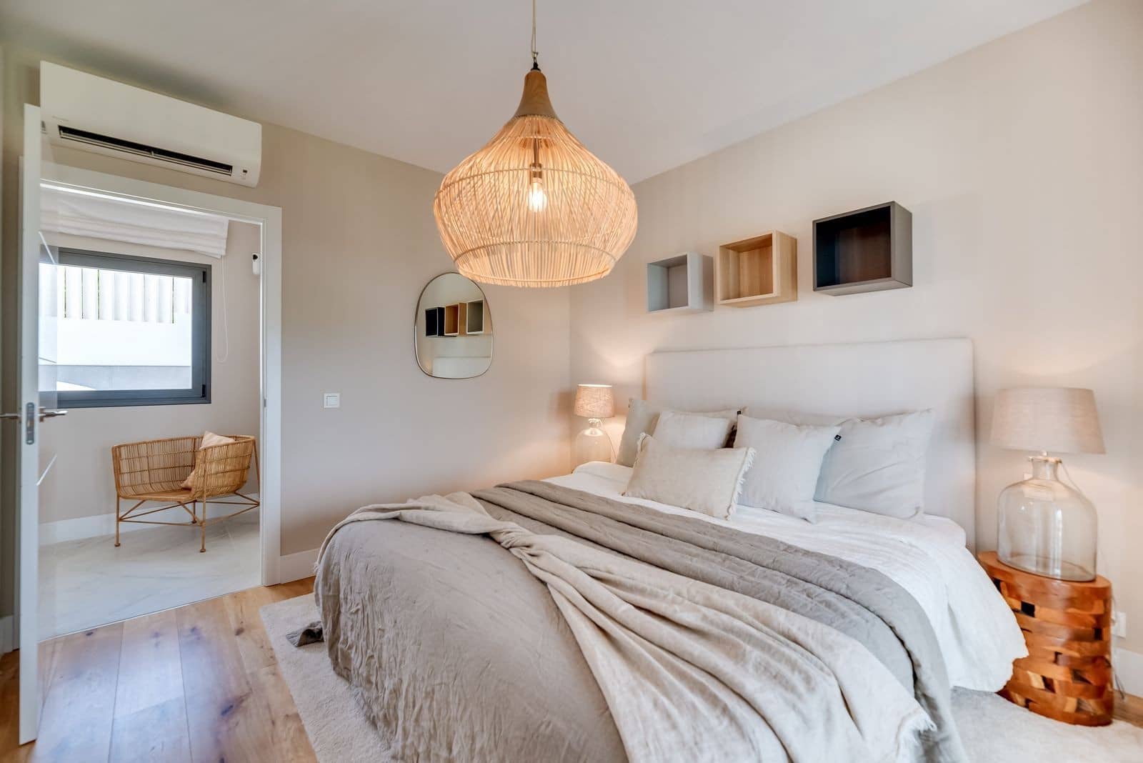 4 soverom Villa til salgs i El Paraiso med svømmebasseng garasje - € 2 890 000 (Ref: 9341065)