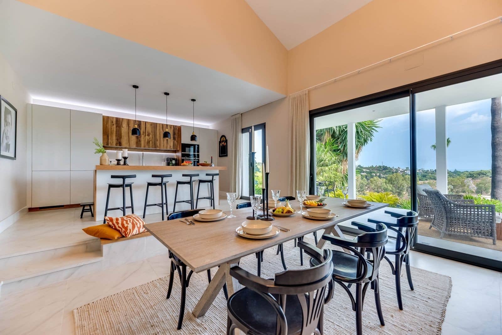 4 soverom Villa til salgs i El Paraiso med svømmebasseng garasje - € 2 890 000 (Ref: 9341065)