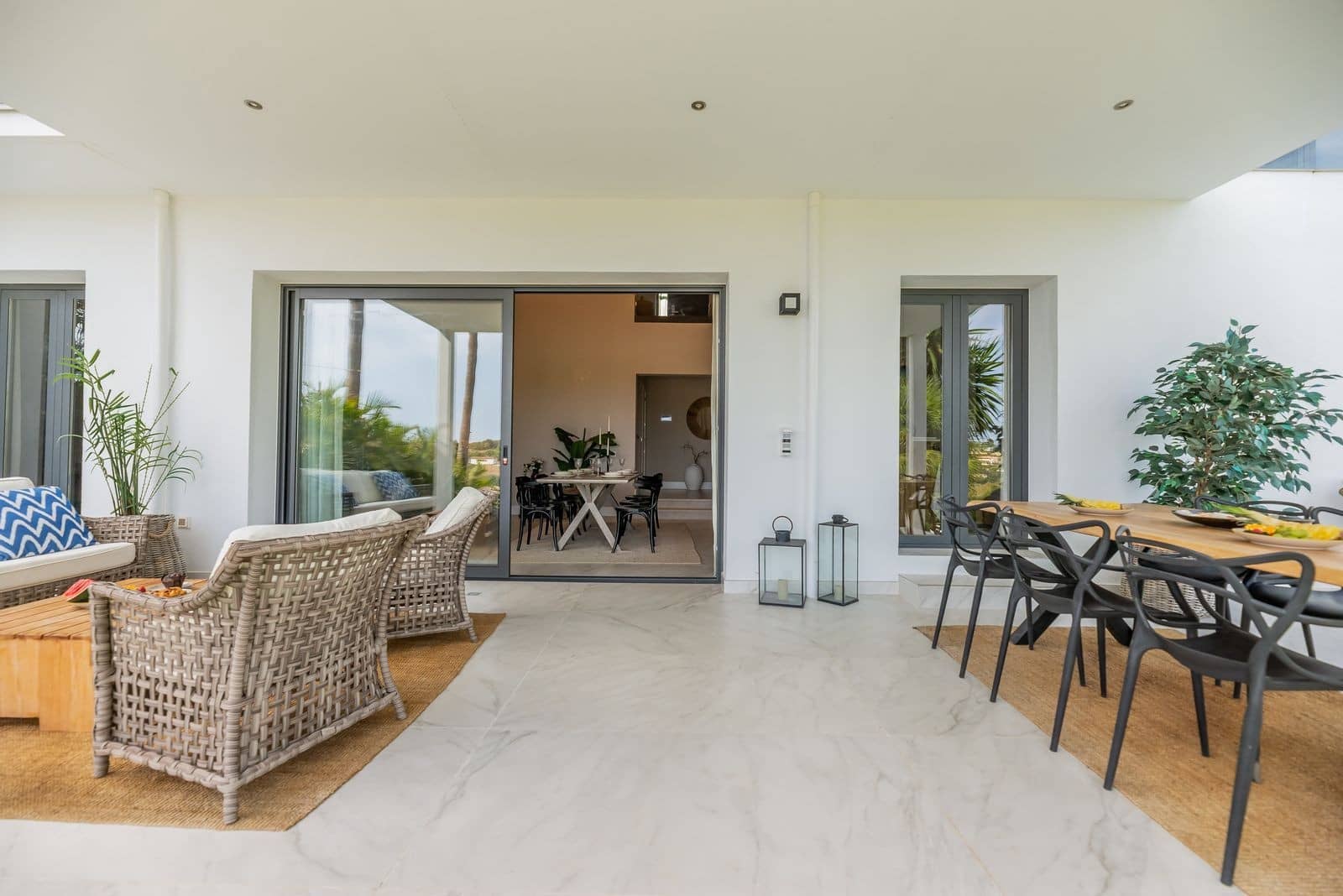 4 soverom Villa til salgs i El Paraiso med svømmebasseng garasje - € 2 890 000 (Ref: 9341065)