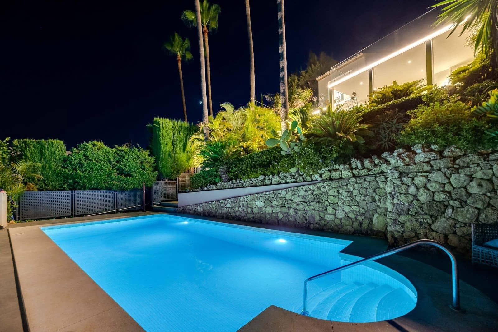 4 soverom Villa til salgs i El Paraiso med svømmebasseng garasje - € 2 890 000 (Ref: 9341065)