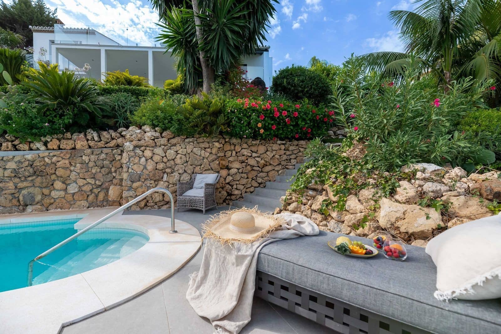 4 soverom Villa til salgs i El Paraiso med svømmebasseng garasje - € 2 890 000 (Ref: 9341065)