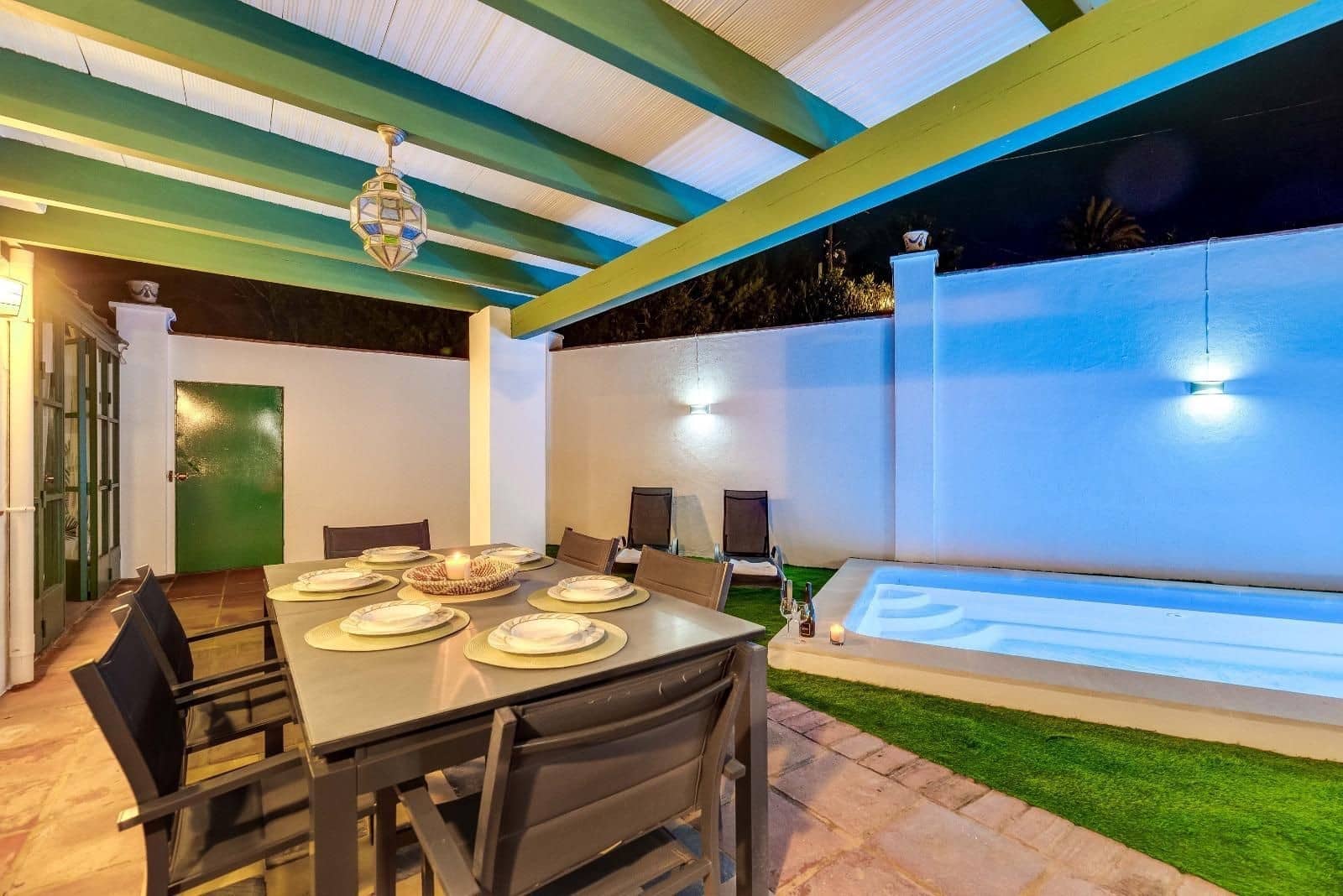 5 sovrum Villa till salu i Nueva Andalucia med pool garage - 1 690 000 € (Ref: 9341066)