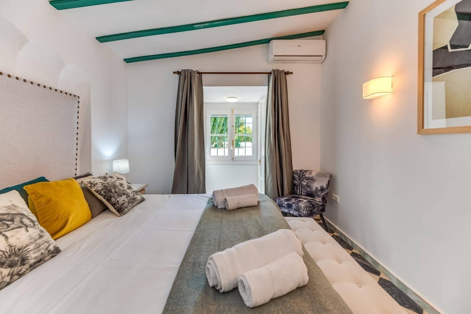 5 bedroom Villa for sale in Nueva Andalucia with pool garage - € 1,300,000 (Ref: 9341066)