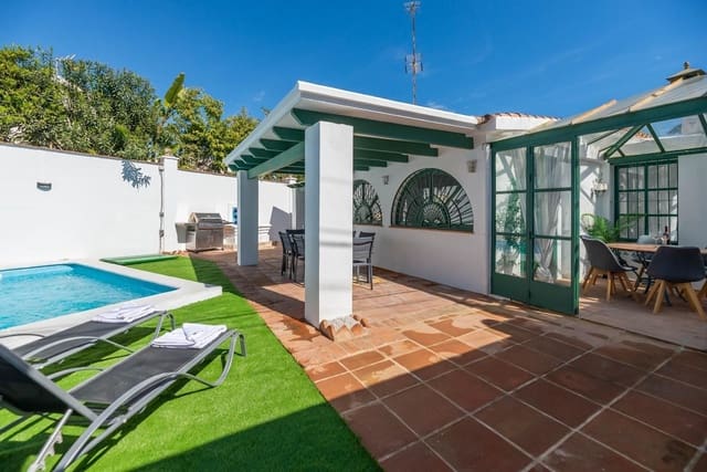 Chalet de 5 habitaciones en Nueva Andalucia, Marbella en venta con piscina garaje - 1.300.000 € (Ref: 9341066)