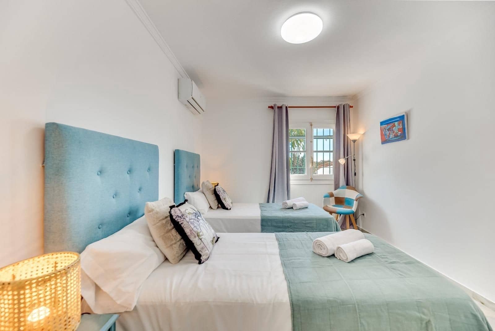 5 bedroom Villa for sale in Nueva Andalucia with pool garage - € 1,300,000 (Ref: 9341066)