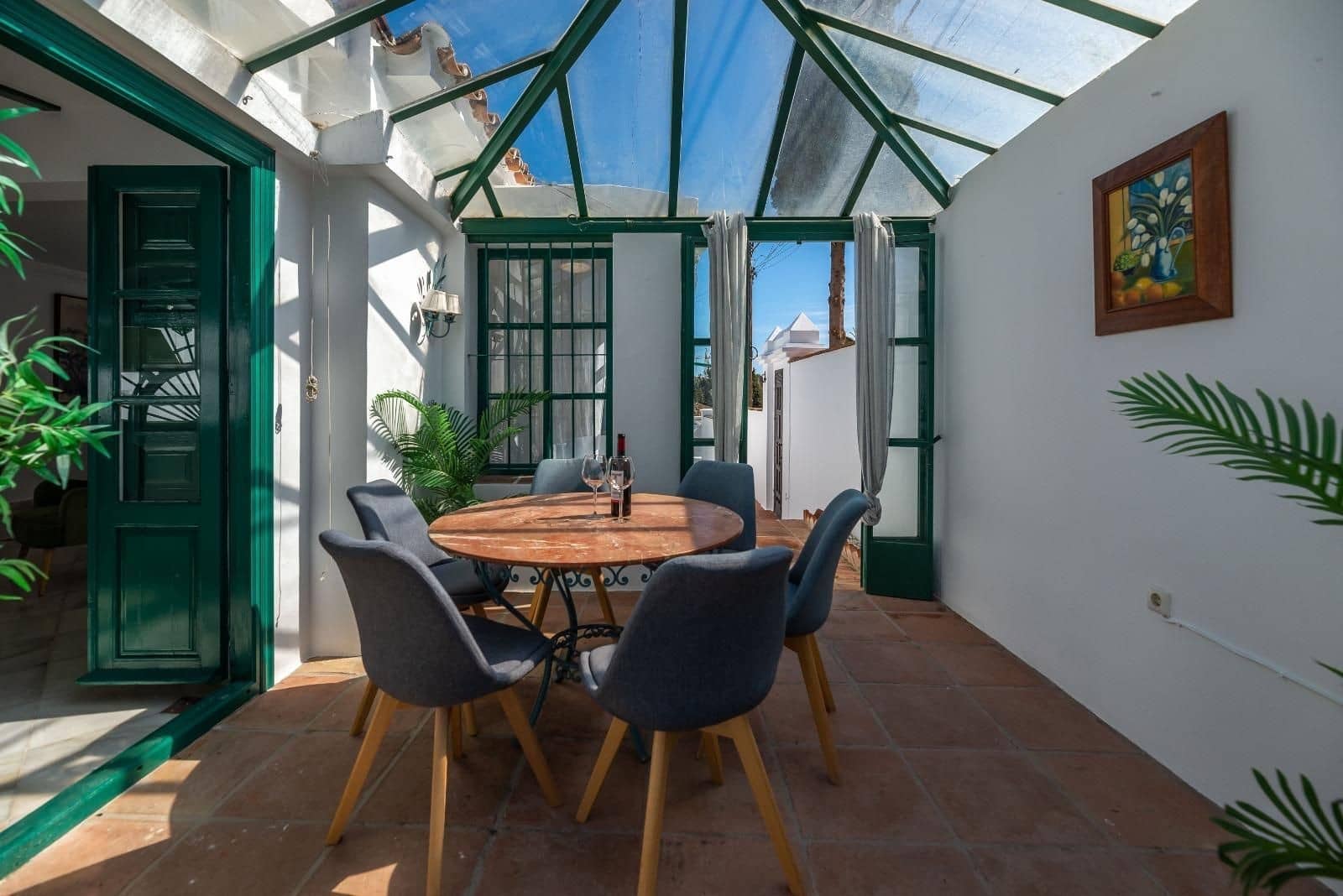 5 bedroom Villa for sale in Nueva Andalucia with pool garage - € 1,300,000 (Ref: 9341066)