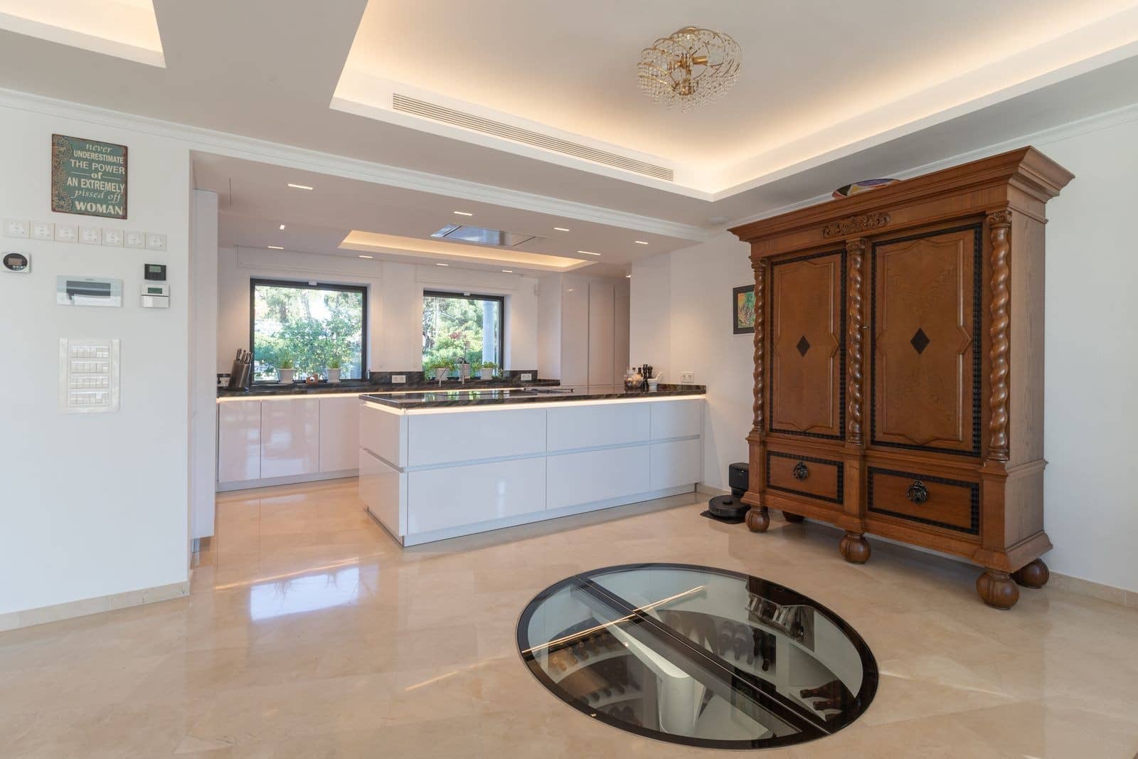 3 bedroom Villa for sale in Marbella with pool garage - € 3,750,000 (Ref: 9341067)