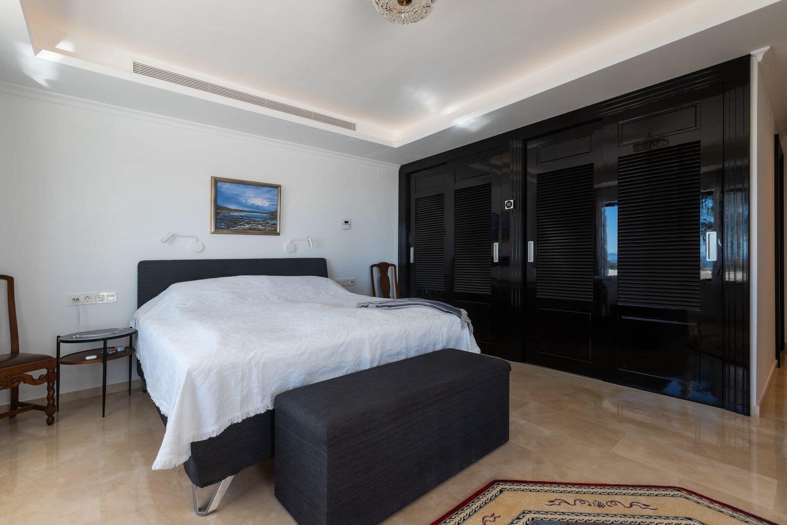 3 bedroom Villa for sale in Marbella with pool garage - € 3,750,000 (Ref: 9341067)