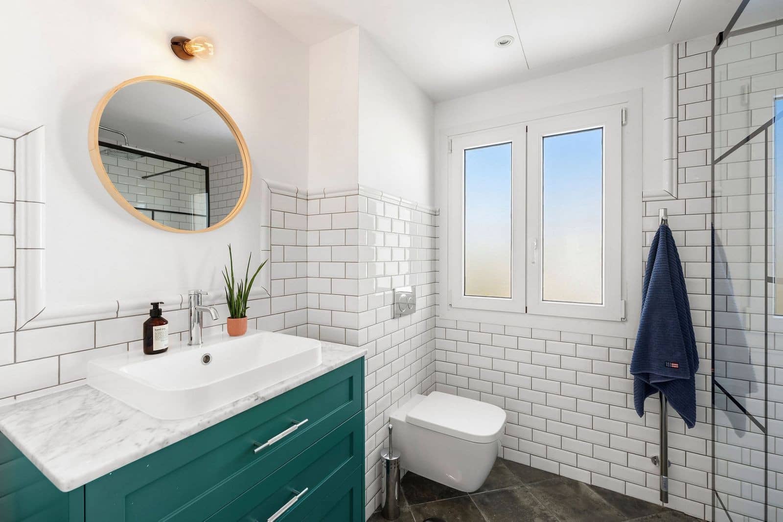 4 bedroom Villa for sale in Estepona with pool garage - € 1,750,000 (Ref: 9341068)