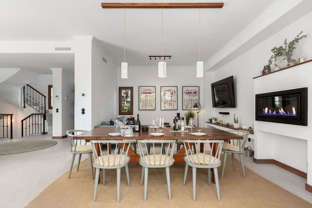 4 bedroom Villa for sale in Estepona with pool garage - € 1,750,000 (Ref: 9341068)