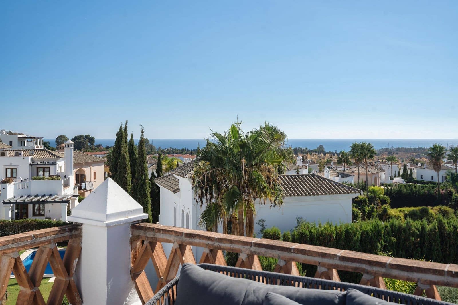 4 sovrum Villa till salu i Estepona med pool garage - 1 550 000 € (Ref: 9341068)