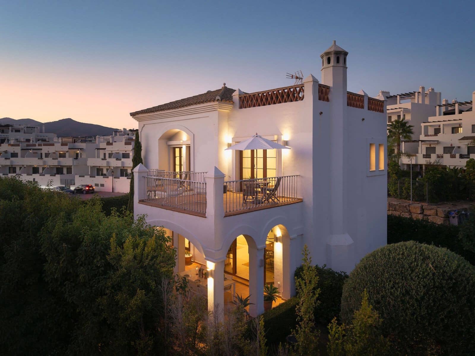4 sovrum Villa till salu i Estepona med pool garage - 1 550 000 € (Ref: 9341068)