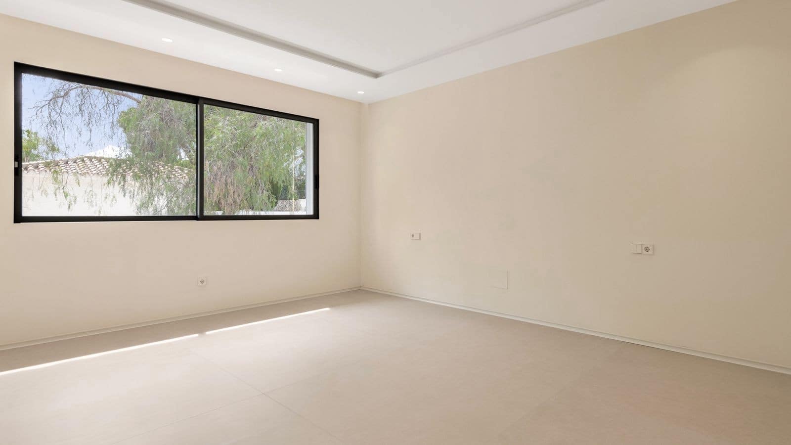 6 sovrum Villa till salu i Guadalmina med pool garage - 3 250 000 € (Ref: 9341069)