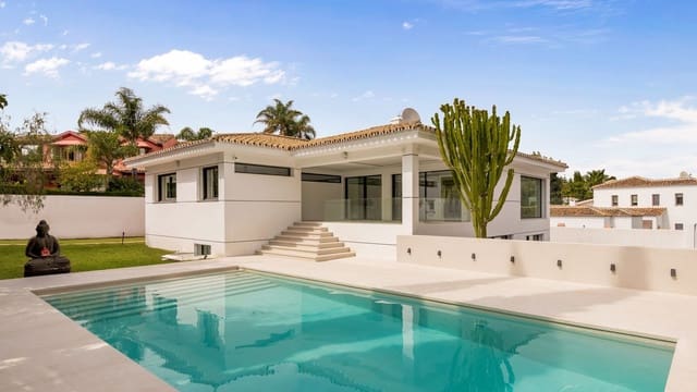 6 sypialnia Willa na sprzedaż w Guadalmina Alta, Marbella z basenem garażem - 2 995 000 € (Ref: 9341069)