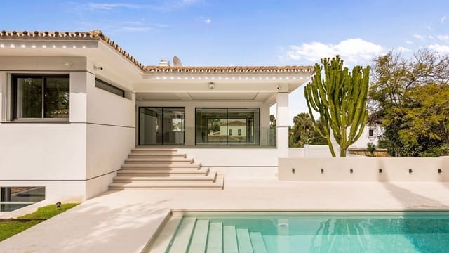 6 sypialnia Willa na sprzedaż w Guadalmina Alta, Marbella z basenem garażem - 2 995 000 € (Ref: 9341069)