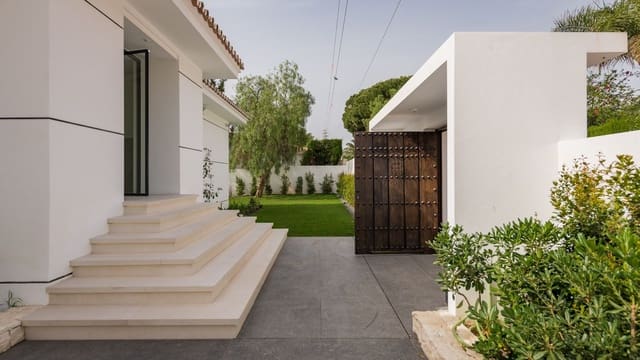 6 sypialnia Willa na sprzedaż w Guadalmina Alta, Marbella z basenem garażem - 2 995 000 € (Ref: 9341069)