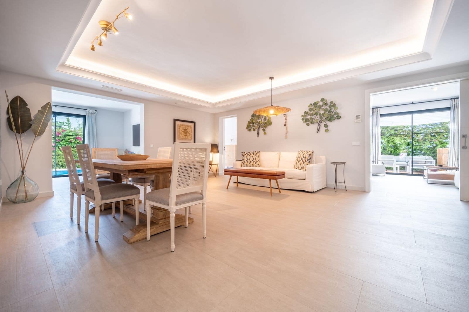 5 bedroom Villa for sale in Marbella with pool garage - € 3,475,000 (Ref: 9341070)