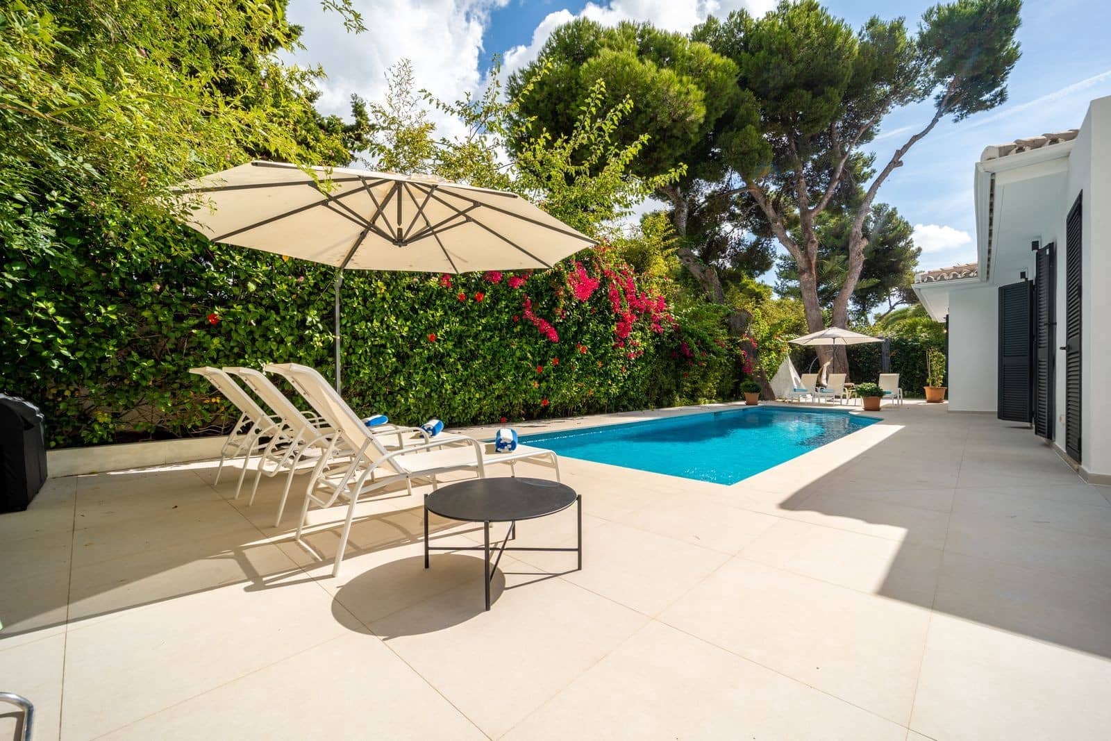 5 bedroom Villa for sale in Marbella with pool garage - € 3,475,000 (Ref: 9341070)