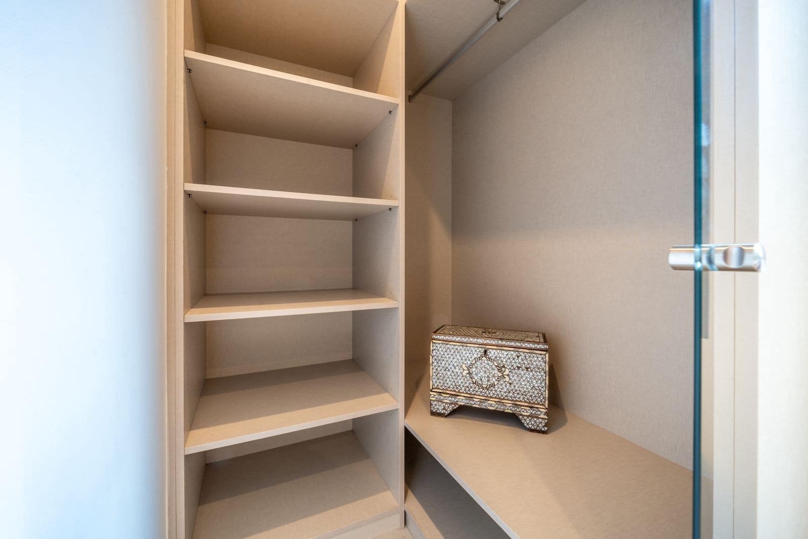 5 bedroom Villa for sale in Marbella with pool garage - € 3,475,000 (Ref: 9341070)