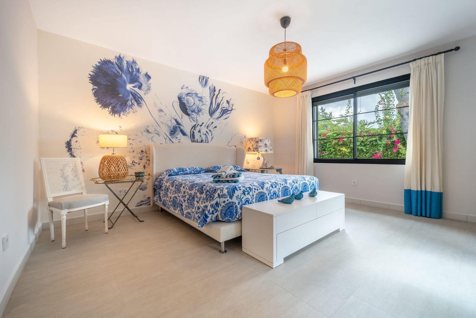 5 bedroom Villa for sale in Marbella with pool garage - € 3,475,000 (Ref: 9341070)