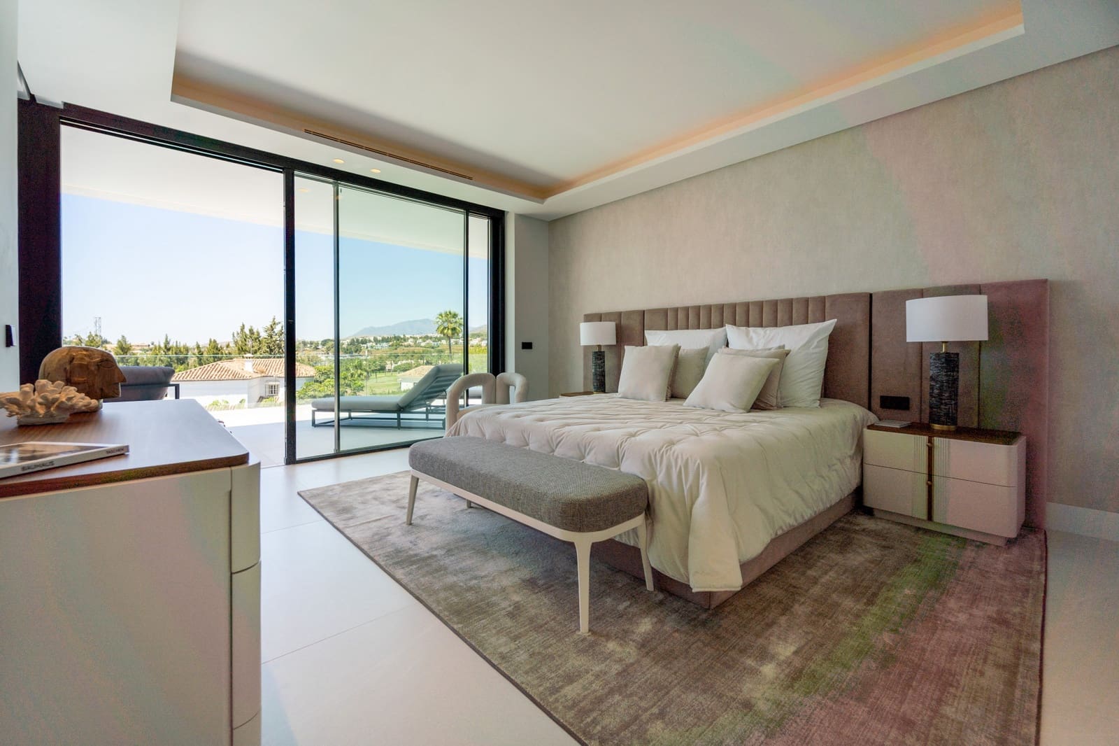 5 sypialnia Willa na sprzedaż w Nueva Andalucia z basenem garażem - 4 700 000 € (Ref: 9343100)