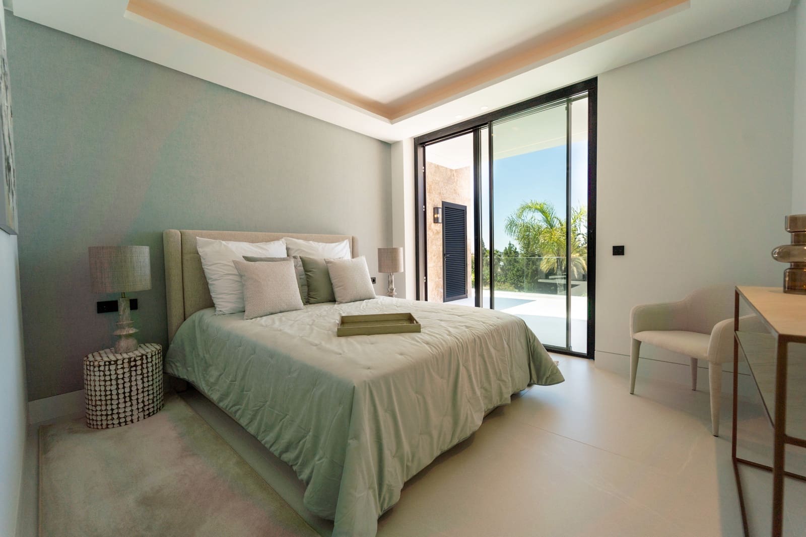 5 sypialnia Willa na sprzedaż w Nueva Andalucia z basenem garażem - 4 700 000 € (Ref: 9343100)