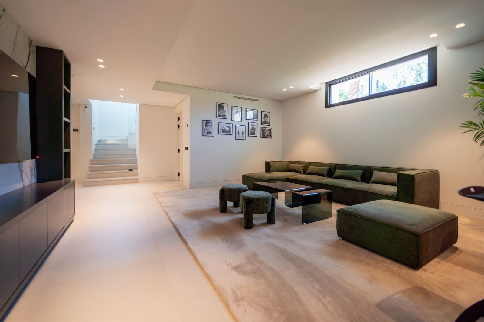 5 sypialnia Willa na sprzedaż w Nueva Andalucia z basenem garażem - 4 700 000 € (Ref: 9343100)