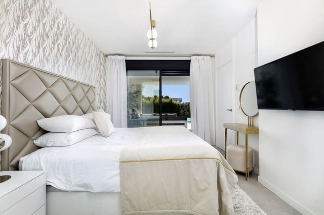 3 sypialnia Dom na sprzedaż w Marbella z basenem garażem - 1 400 000 € (Ref: 9344515)