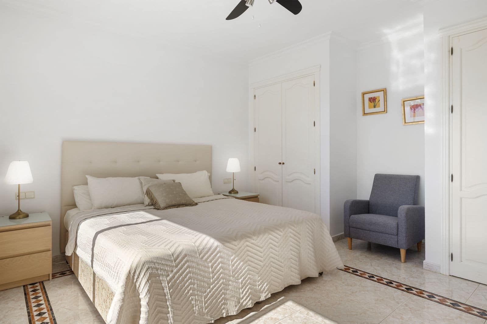 5 sypialnia Willa na sprzedaż w Marbella z basenem garażem - 1 995 000 € (Ref: 9347034)