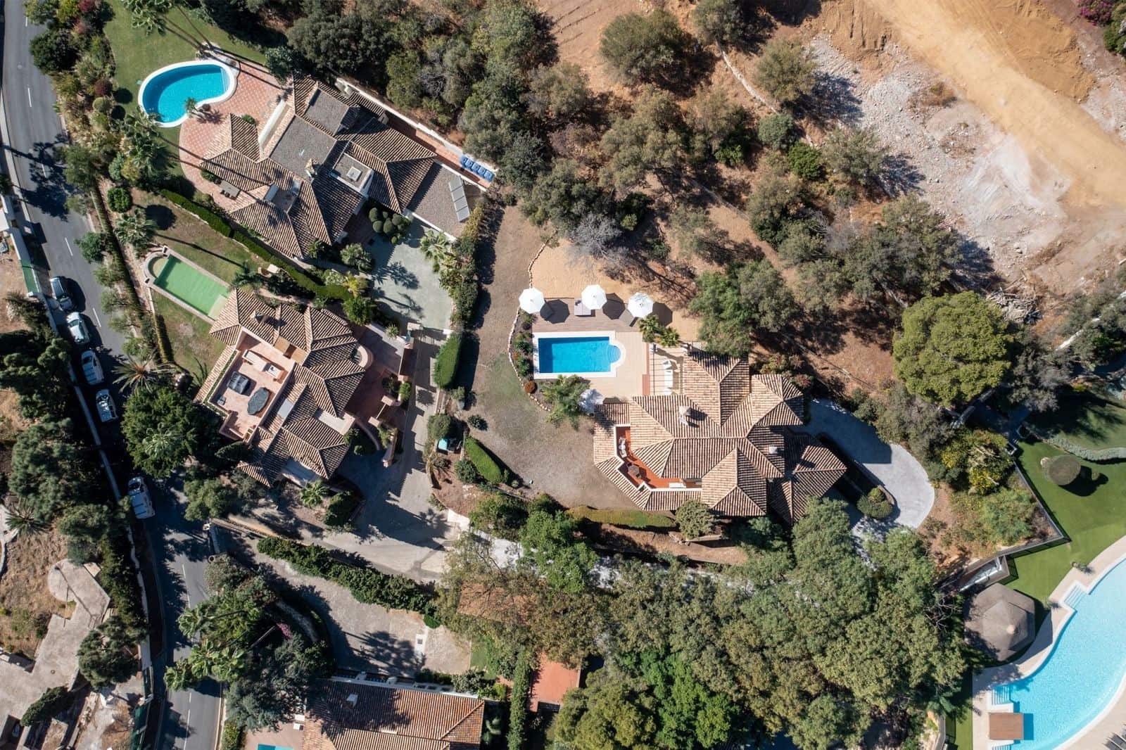 5 sypialnia Willa na sprzedaż w Marbella z basenem garażem - 1 995 000 € (Ref: 9347034)