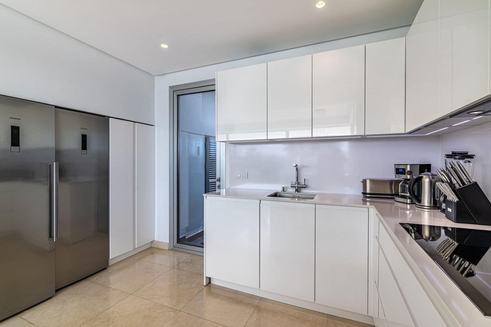 4 sovrum Villa till salu i Marbella med pool garage - 2 700 000 € (Ref: 9349243)