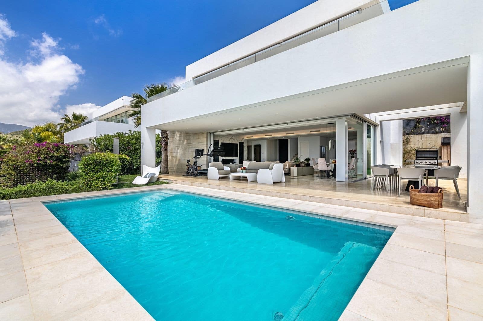 4 sovrum Villa till salu i Marbella med pool garage - 2 700 000 € (Ref: 9349243)