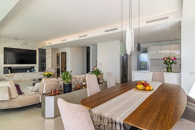 4 sovrum Villa till salu i Marbella med pool garage - 2 700 000 € (Ref: 9349243)