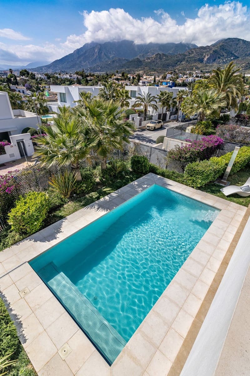 4 sovrum Villa till salu i Marbella med pool garage - 2 700 000 € (Ref: 9349243)