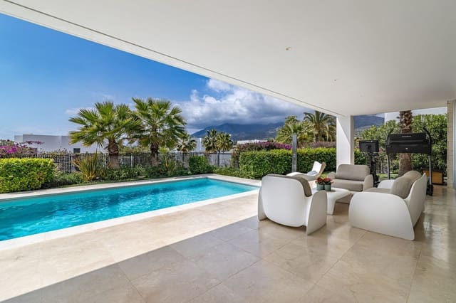 4 sovrum Villa till salu i Marbella med pool garage - 2 700 000 € (Ref: 9349243)